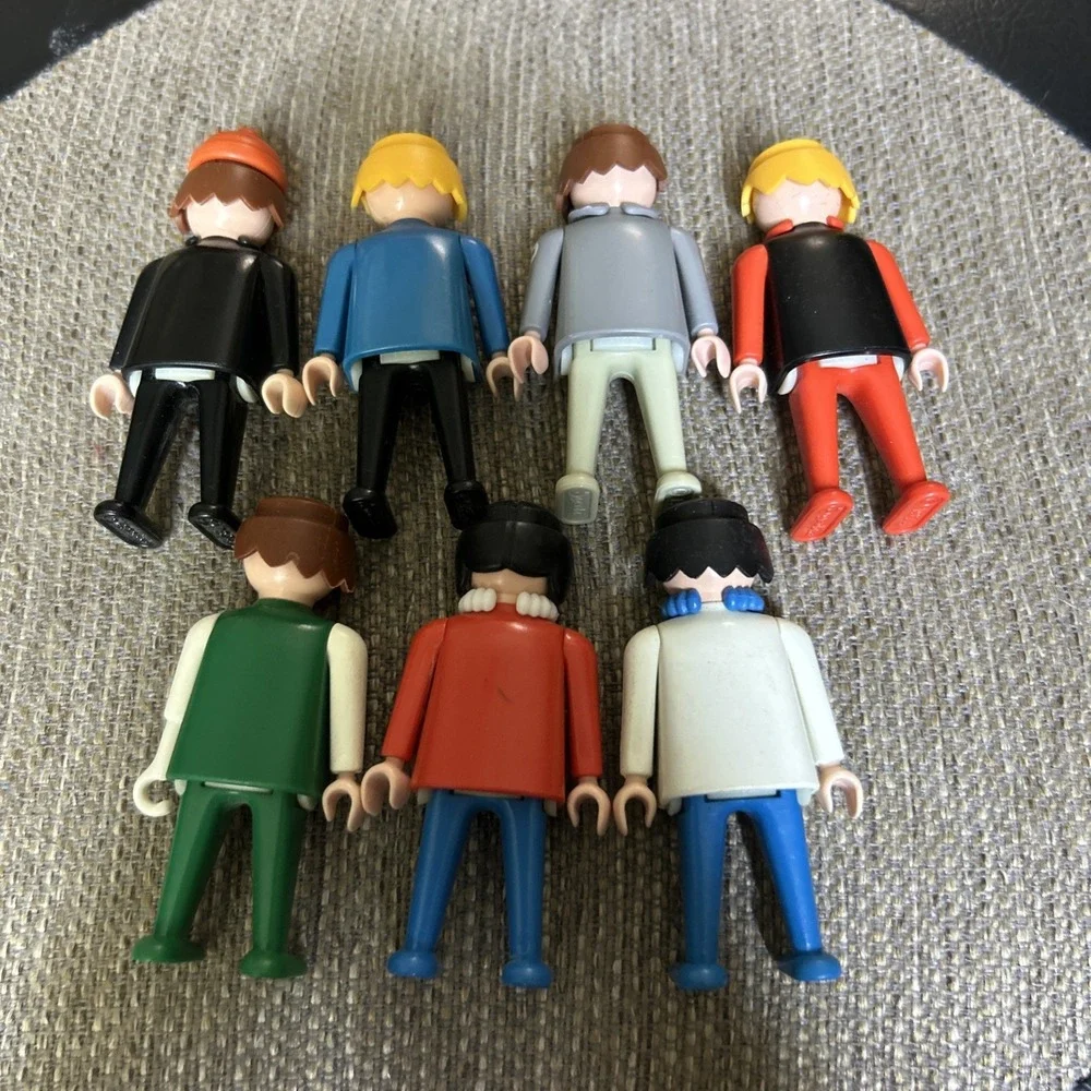 Lot Of 7‎ Assorted Playmobil Figures